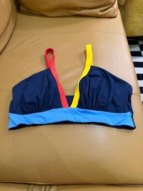 Kitty & Vibe colorblock bikini top